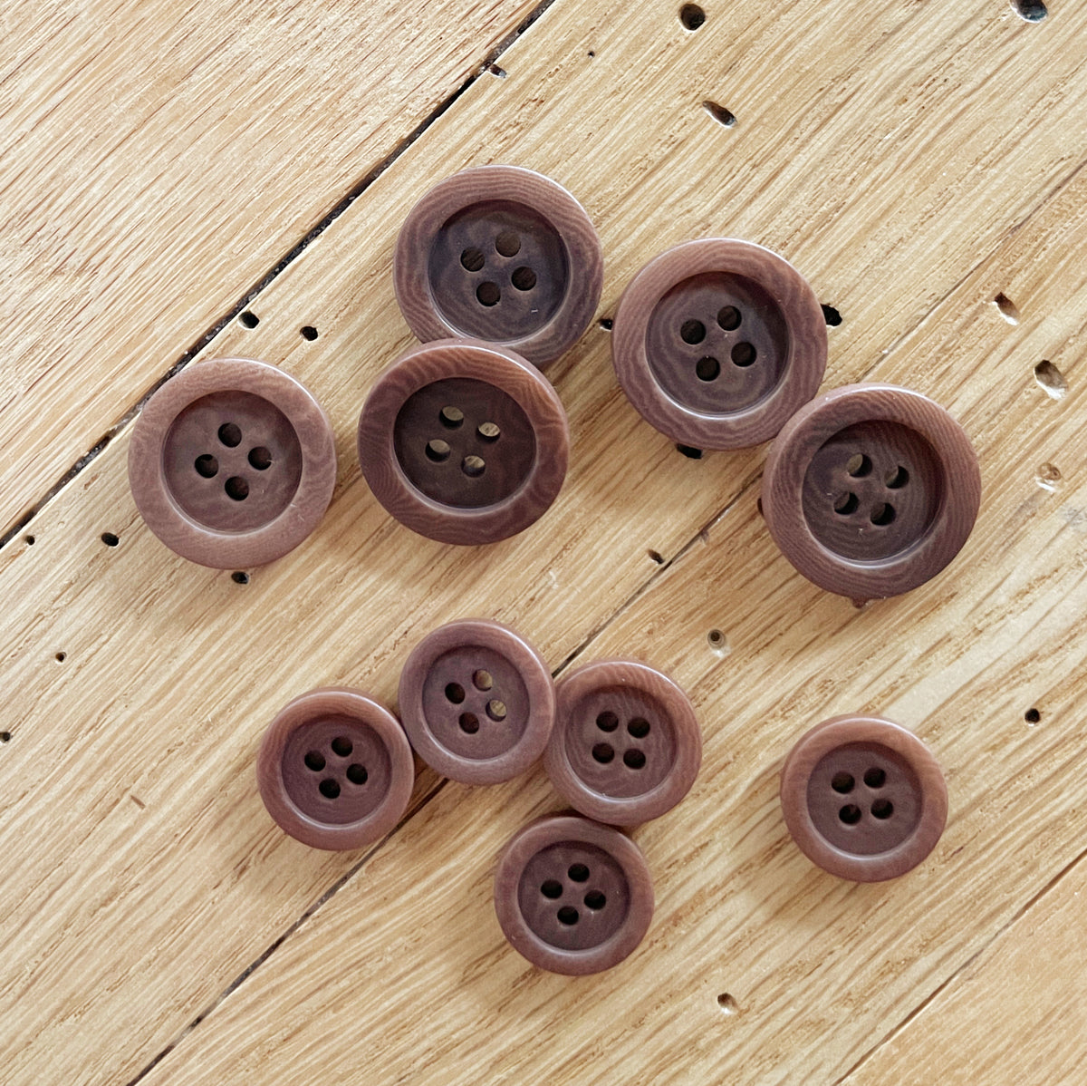 Mixed Large Vintage Buttons – SERVICE OF SUPPLY