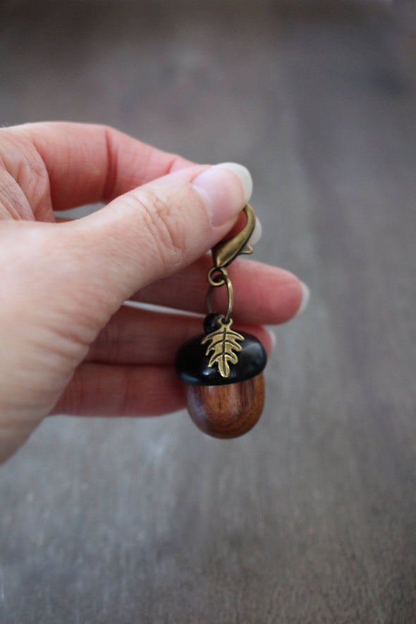 Little Acorn Stitch Marker Keeper