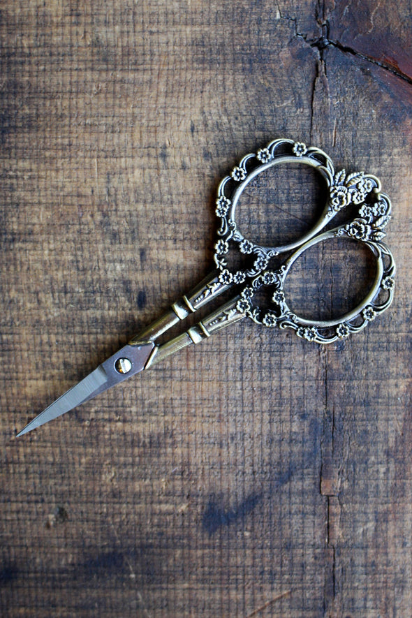 Embroidery Scissors with Leather Sheath