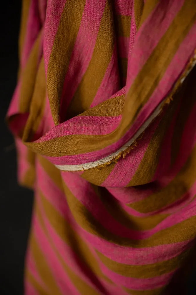 Raspberry Humbug Laundered Linen – EWE fine fiber goods