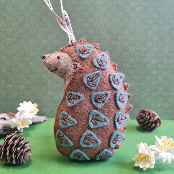 Folk Embroidered Hedgehog Felt Craft Mini Kit