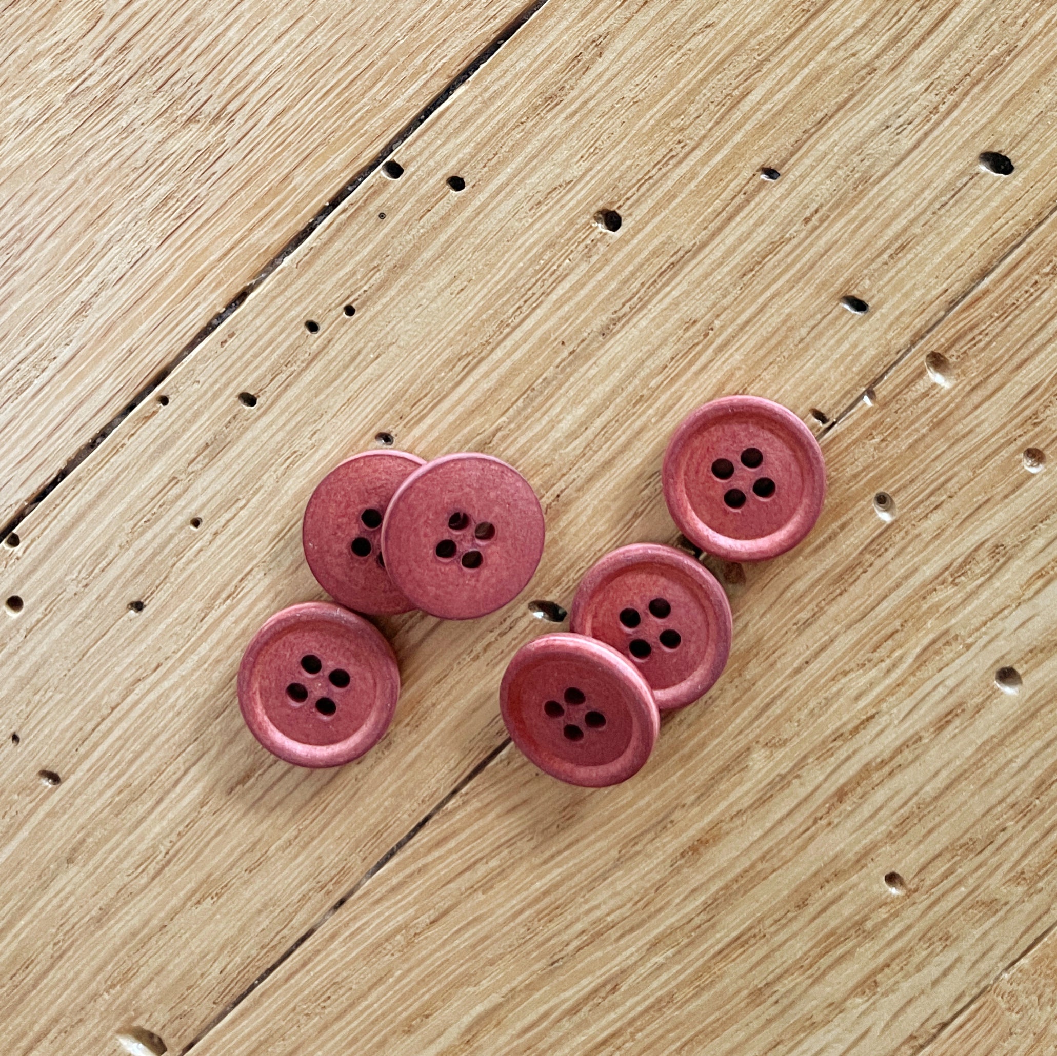 Flower Shell Buttons – EWE fine fiber goods
